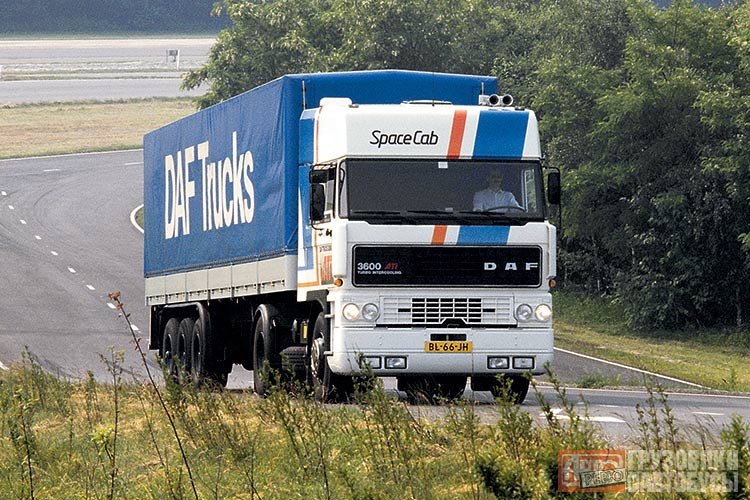 1985-DAF-FT-3600-space-cab